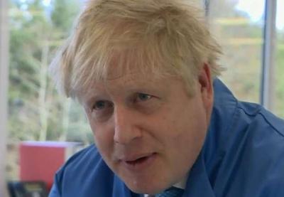 Primeiro-ministro do Reino Unido, Boris Johnson é internado em UTI