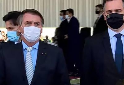 Bolsonaro anuncia criação de comitê da pandemia