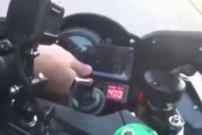Proprietário de moto que atingiu 400km/h em rodovia é identificado