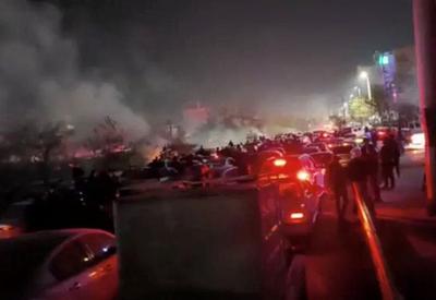 Irã diz que comunicações estão abertas com EUA; Trump avalia resposta à repressão a protestos