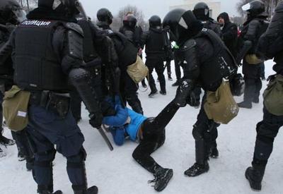 Protestos Rússia: Mais de mil prisões em 50 cidades 