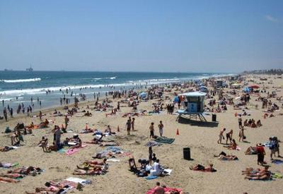 Após vazamento de petróleo, praia da Califórnia deve reabrir nesta 2ª