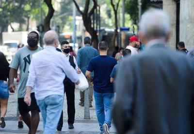 Número de brasileiros que temem perder emprego registra queda em agosto