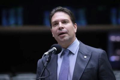 Líder do PL diz que Ramagem considera renúncia se tiver asilo nos Estados Unidos 