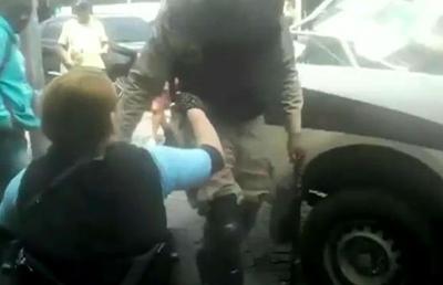 RJ: Mulher cadeirante é agredida por guardas municipais 