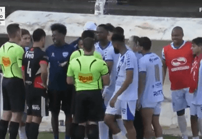 Jogador reage a injúria racial e é expulso durante partida da Taça FPF em Guarapuava (PR)
