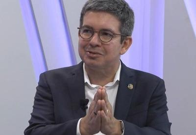 Randolfe reforça que governo não deve abrir mão do veto de R$ 5,6 bilhões a emendas, mas aceita debater