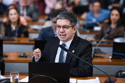 Governo justifica atraso e prevê liberar emendas para apoio no Congresso