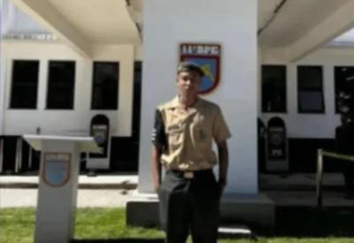 Soldado de 19 anos morre após ser baleado em base do Exército