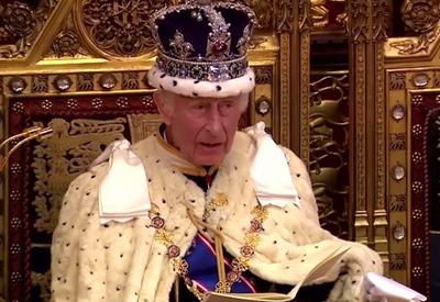 Rei Charles III realiza o tradicional discurso no Parlamento