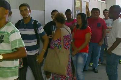 Renda média do brasileiro cai pela primeira vez em 11 anos