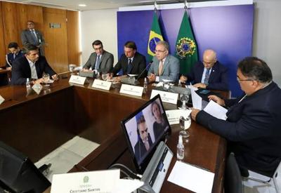 Bolsonaro atendeu apelo de Queiroga para participar de reunião com Pfizer