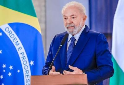  Lula diz que Moraes garante a democracia e que parlamentares da oposição deveriam sofrer impeachment: "Traidores da pátria"