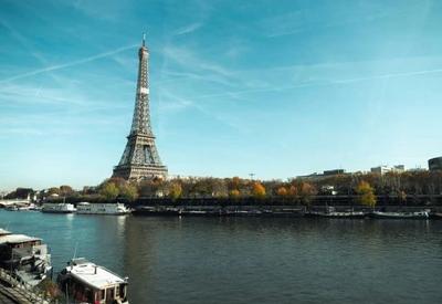 A um mês das Olimpíadas de Paris, rio Sena continua poluído para sediar competições 