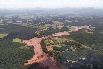 Risco de novo rompimento: alerta é acionado e população é evacuada em Brumadinho