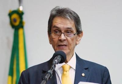 Roberto Jefferson pede que PTB mantenha indicação de Daniel Silveira à CCJ