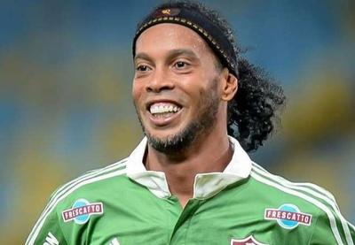 Ronaldinho Gaúcho e irmão pagam quantia milionária e vão para prisão domiciliar