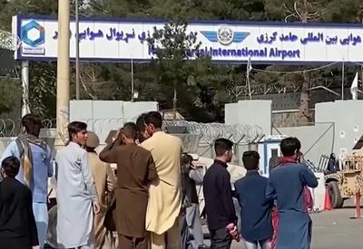 Governo assina portaria para conceder visto humanitário a afegãos