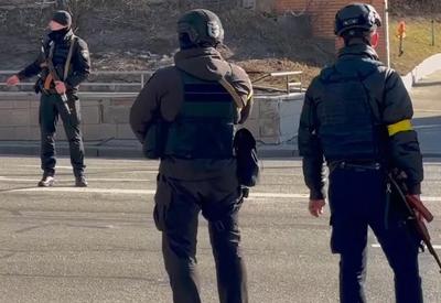 Unidades da polícia tentam encontrar espiões russos em Kiev