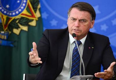 Bolsonaro diz que vai ouvir ministros sobre prazo de 5 dias para a Anvisa
