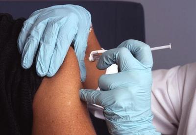 Dezenas de países começam vacinação contra o coronavírus