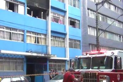 SP: Homem pula de prédio em chamas com bebê no colo