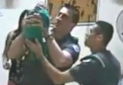 SP: Policiais militares salvam bebê recém-nascido que engasgou
