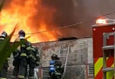 SP:  Incêndio atinge moradias na comunidade do Jaguaré