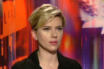 Scarlett Johansson vive policial ciborgue em ´A Vigilante do Amanhã´