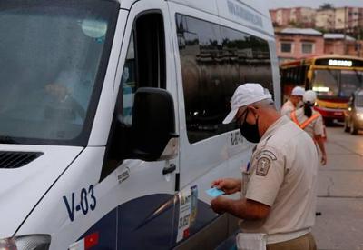 Rio de Janeiro inicia bloqueios para impedir que excursões cheguem à cidade
