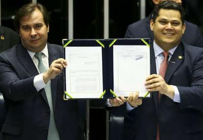 Sem a presença de Bolsonaro, Congresso promulga Reforma da Previdência