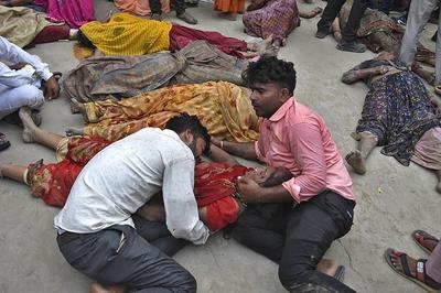 Mais de 100 pessoas morrem esmagadas após celebração religiosa na Índia