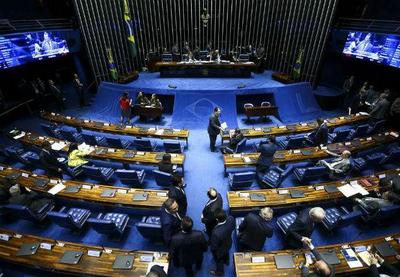 Senado aprova medida que libera posse de arma em propriedade rural