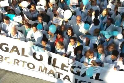 Senado argentino inicia discussão sobre descriminalização do aborto
