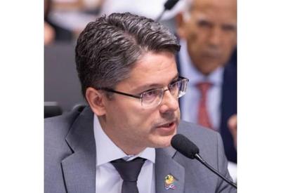 Senador Alessandro Vieira quer que CPI investigue estados e municípios