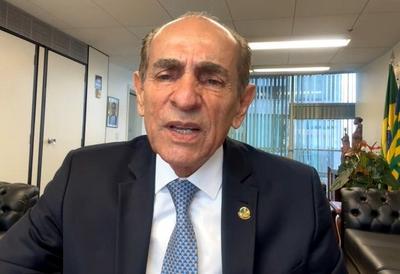 "Não estamos inventando nada", diz senador ao defender manutenção de reeleição para o Legislativo