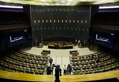 Câmara deve votar hoje MP que cria benefício extra para Auxílio Brasil