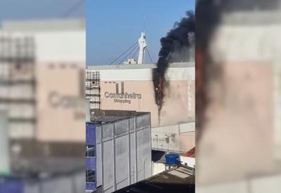 Incêndio atinge shopping center em Belém; veja imagens