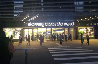 Homem morre após cair de escada em shopping na Avenida Paulista