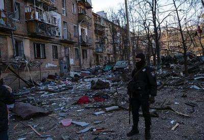 Dezenas de corpos são encontrados em nova vala comum aos arredores de Kiev