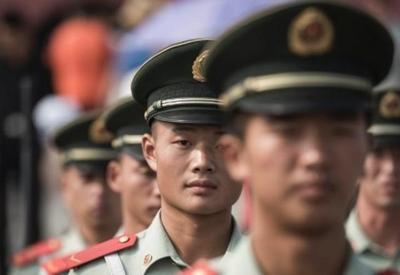 China tenta criar soldados biologicamente aprimorados, diz John Ratchfliffe