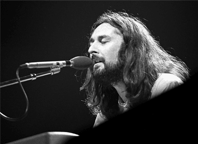 Morre Rick Davies, vocalista e fundador do Supertramp, aos 81 anos