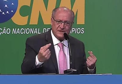 Modelo tributário do Brasil é "caótico" e "muito injusto", diz Alckmin