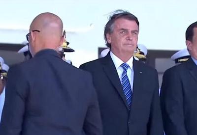 Bolsonaro participa da formatura de novos oficiais da Marinha