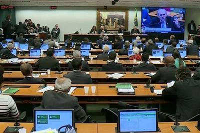 Texto de relator da reforma política prevê uma série de modificações 
