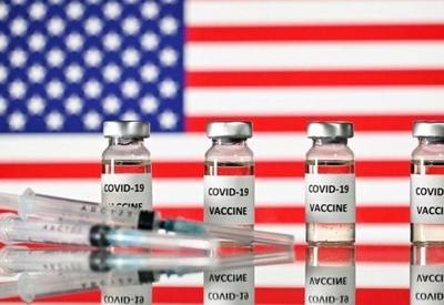 EUA dizem ter aplicado 165 milhões de doses de vacina contra covid-19