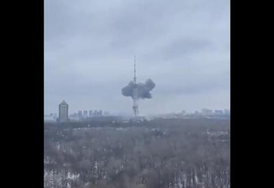 Russos atingem torre de televisão em Kiev