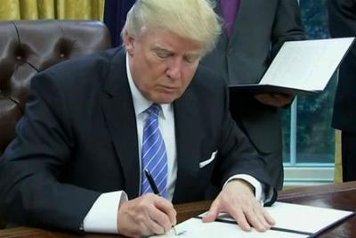 Trump assina decreto para tirar americanos do tratado comercial entre países do pacífico