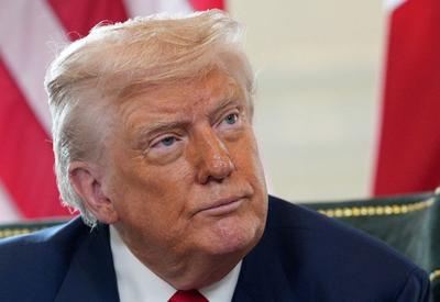 Trump alerta Irã que instalações nucleares podem ser bombardeadas novamente