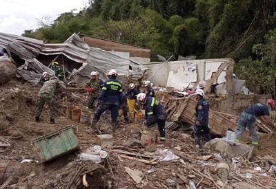 Deslizamento deixa ao menos 14 mortos e 35 feridos na Colômbia